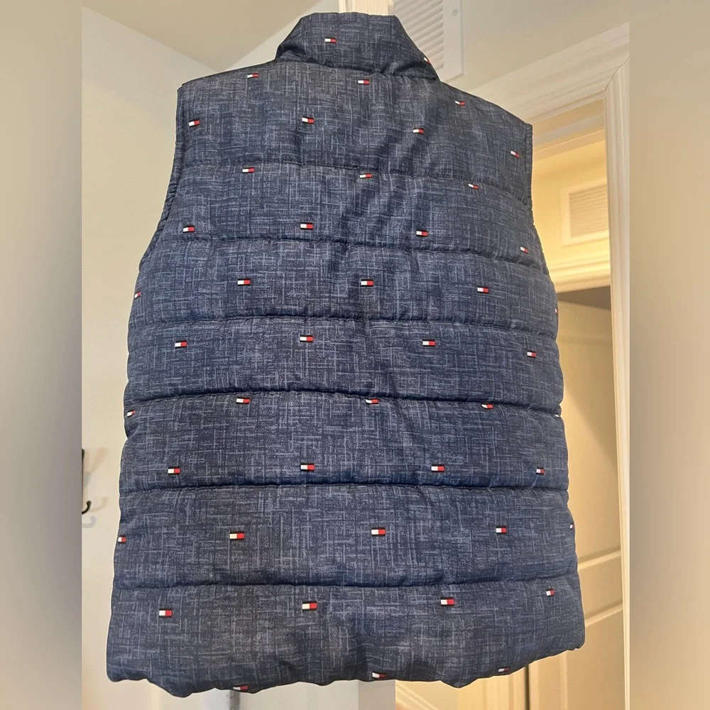 💙 Like New Tommy Hilfiger Kids 5 Quilted Vest, navy blue w/ logo + POCKETS! 💙